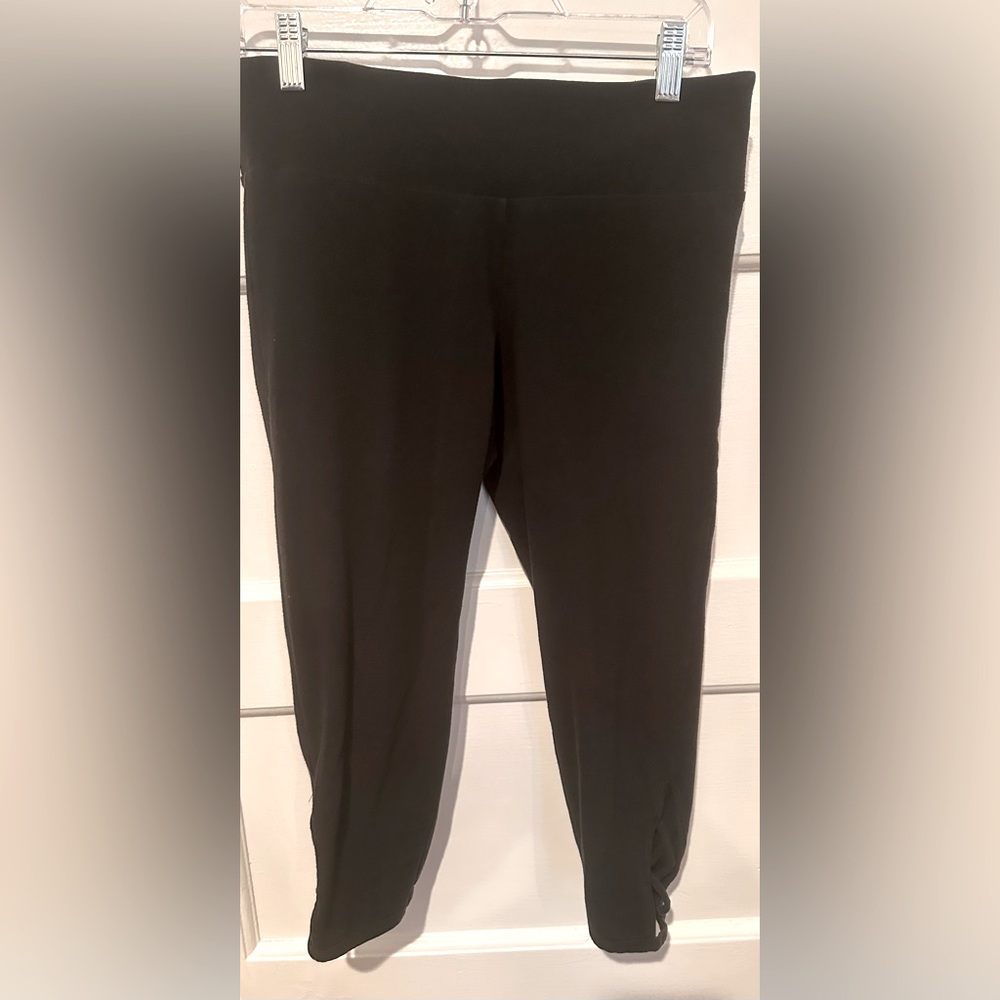 Victorias Secret workout capri leggings with cross cross detail